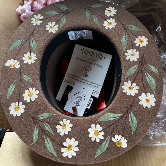 Luna Bloom Hat - Picture 1 of 3